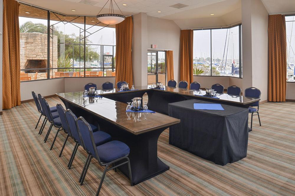 Holiday Inn Express Hotel & Suites Ventura Harbor By Ihg Ngoại thất bức ảnh