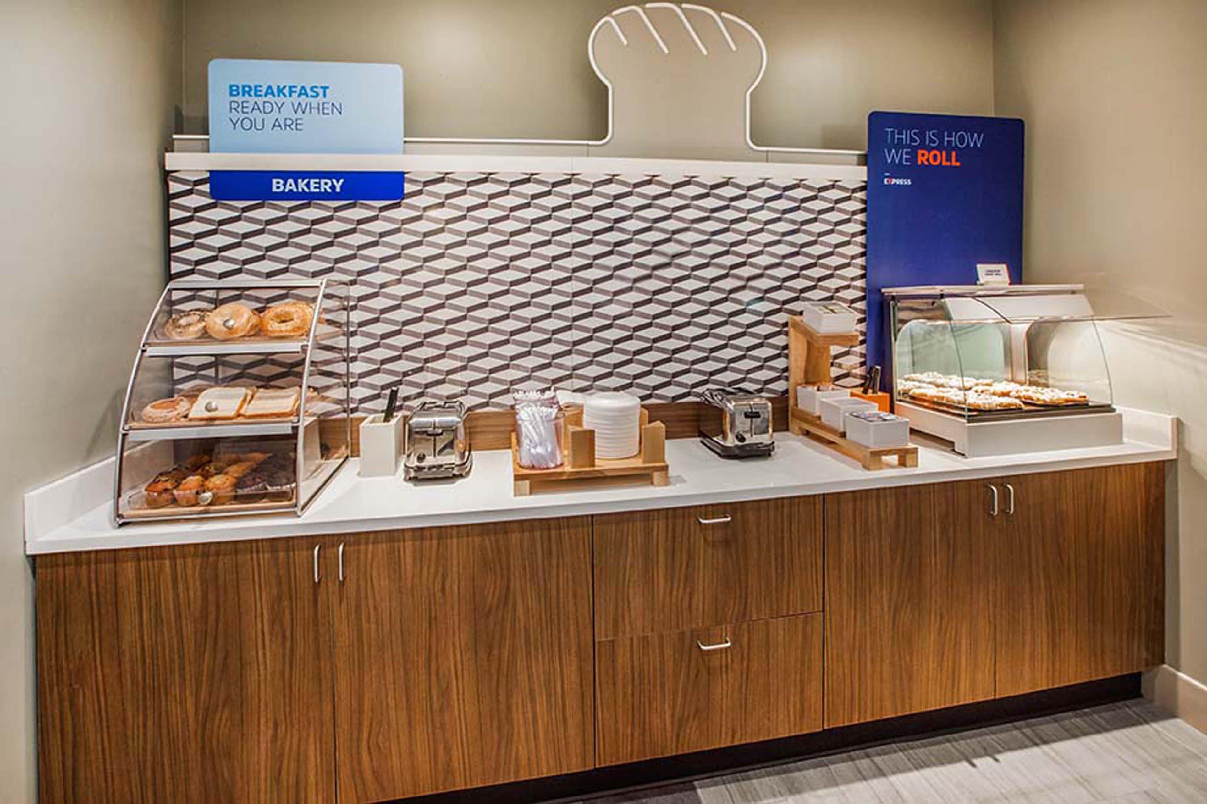 Holiday Inn Express Hotel & Suites Ventura Harbor By Ihg Ngoại thất bức ảnh