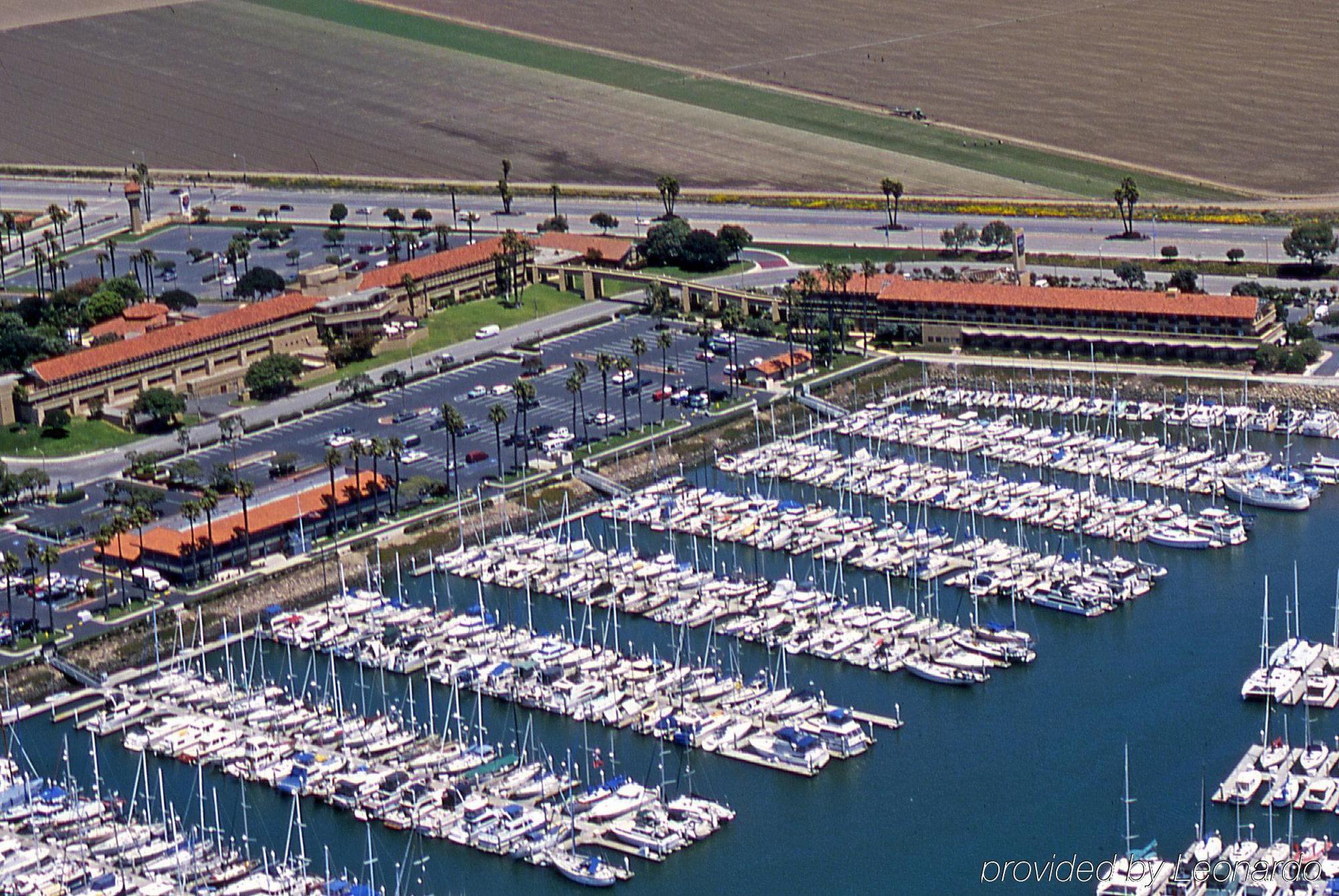 Holiday Inn Express Hotel & Suites Ventura Harbor By Ihg Ngoại thất bức ảnh